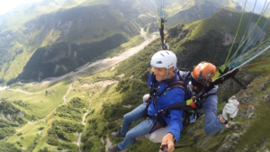 The cost of a paragliding flight in the summer of Gudauri