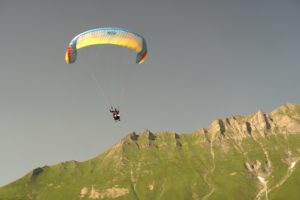 Book a paragliding flight in Gudauri