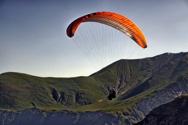 Paragliding flight with aerobatics in Gudauri